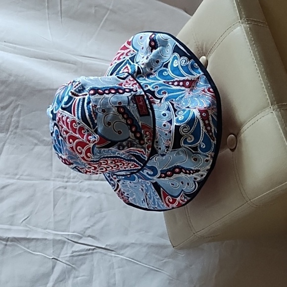 Very Bradley Bucket Hat - Picture 3 of 6